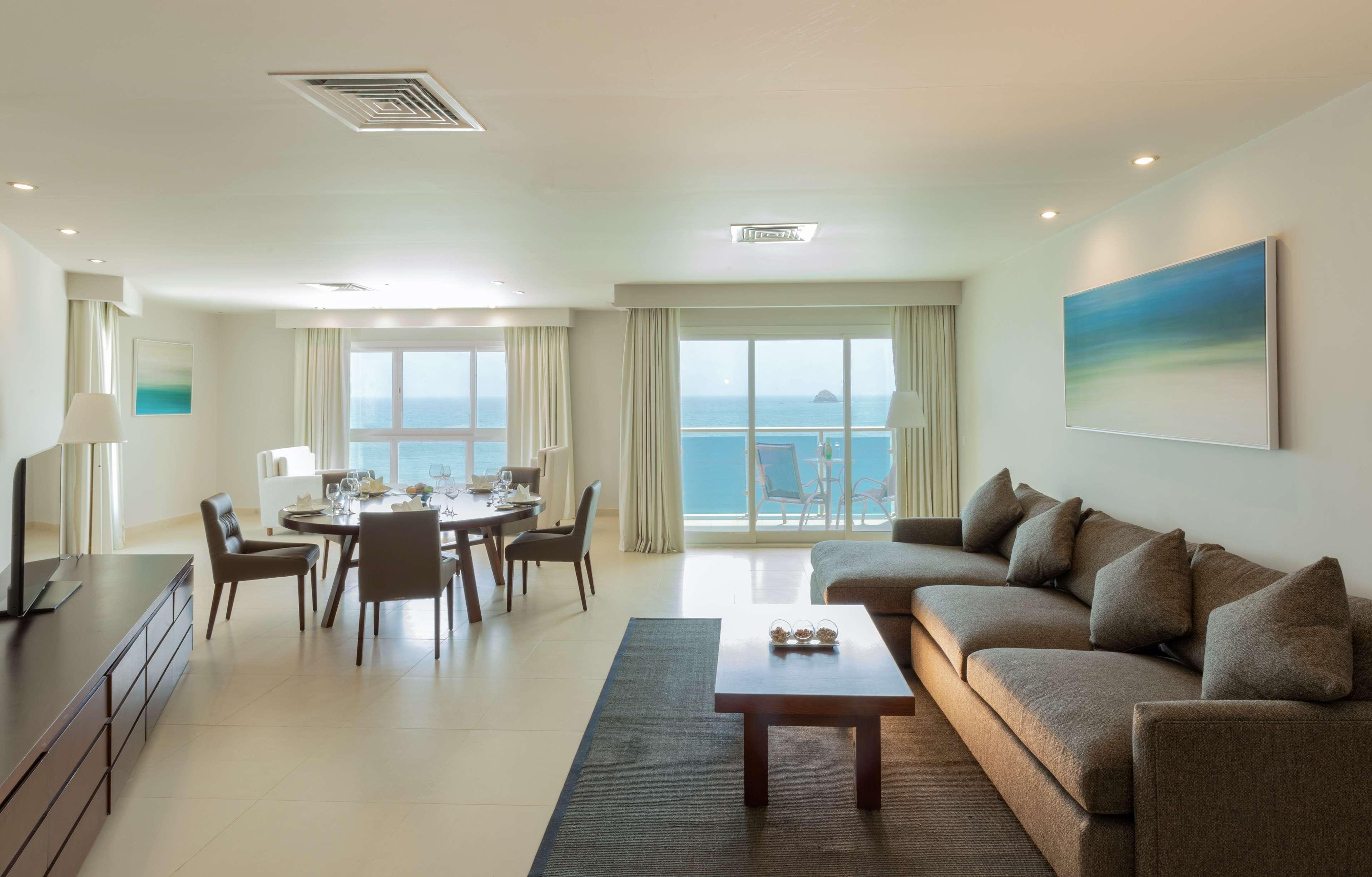 Radisson Blu Resort, Fujairah Buitenkant foto Living room