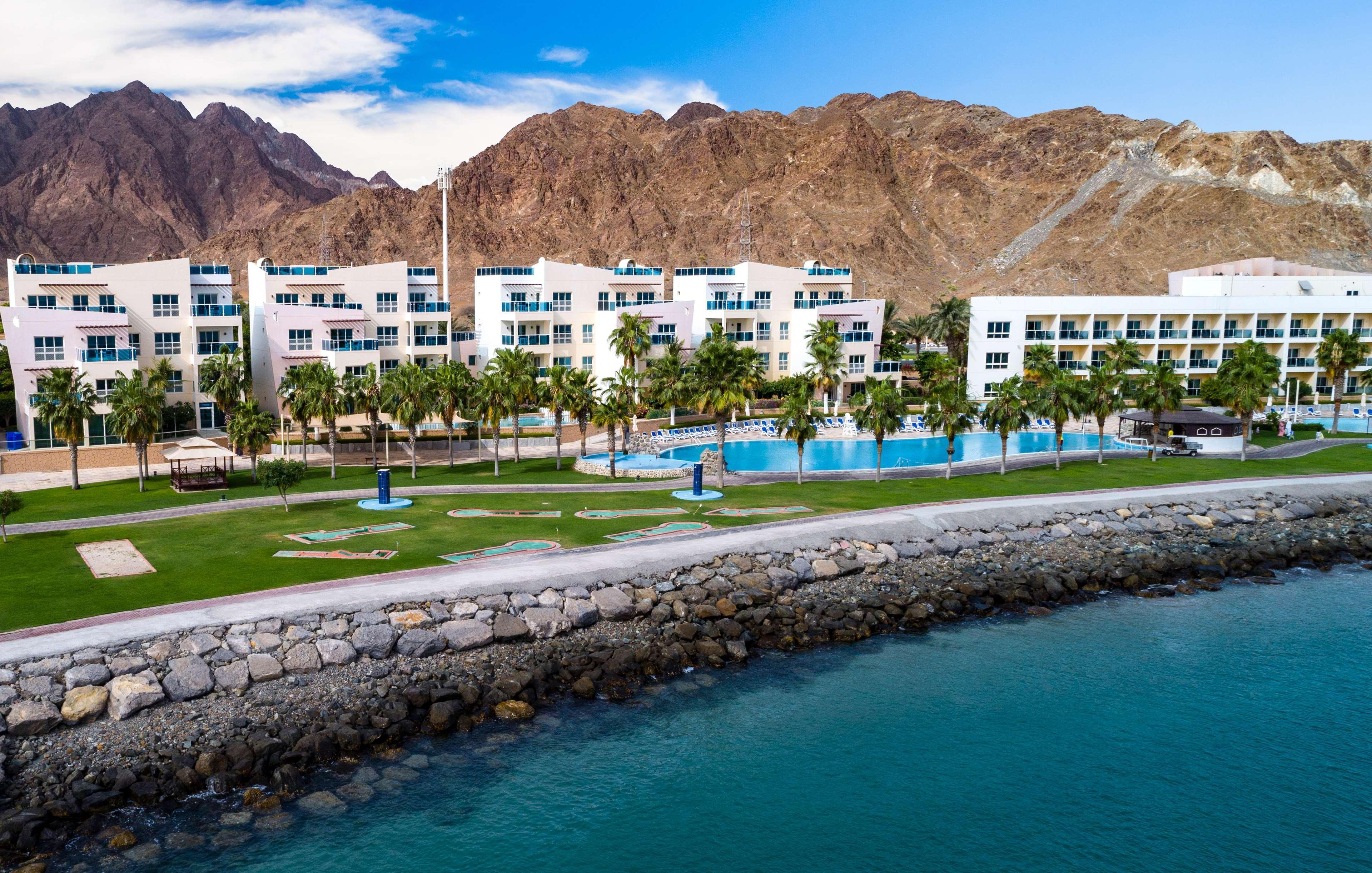Radisson Blu Resort, Fujairah Buitenkant foto The Cove Rotana Resort