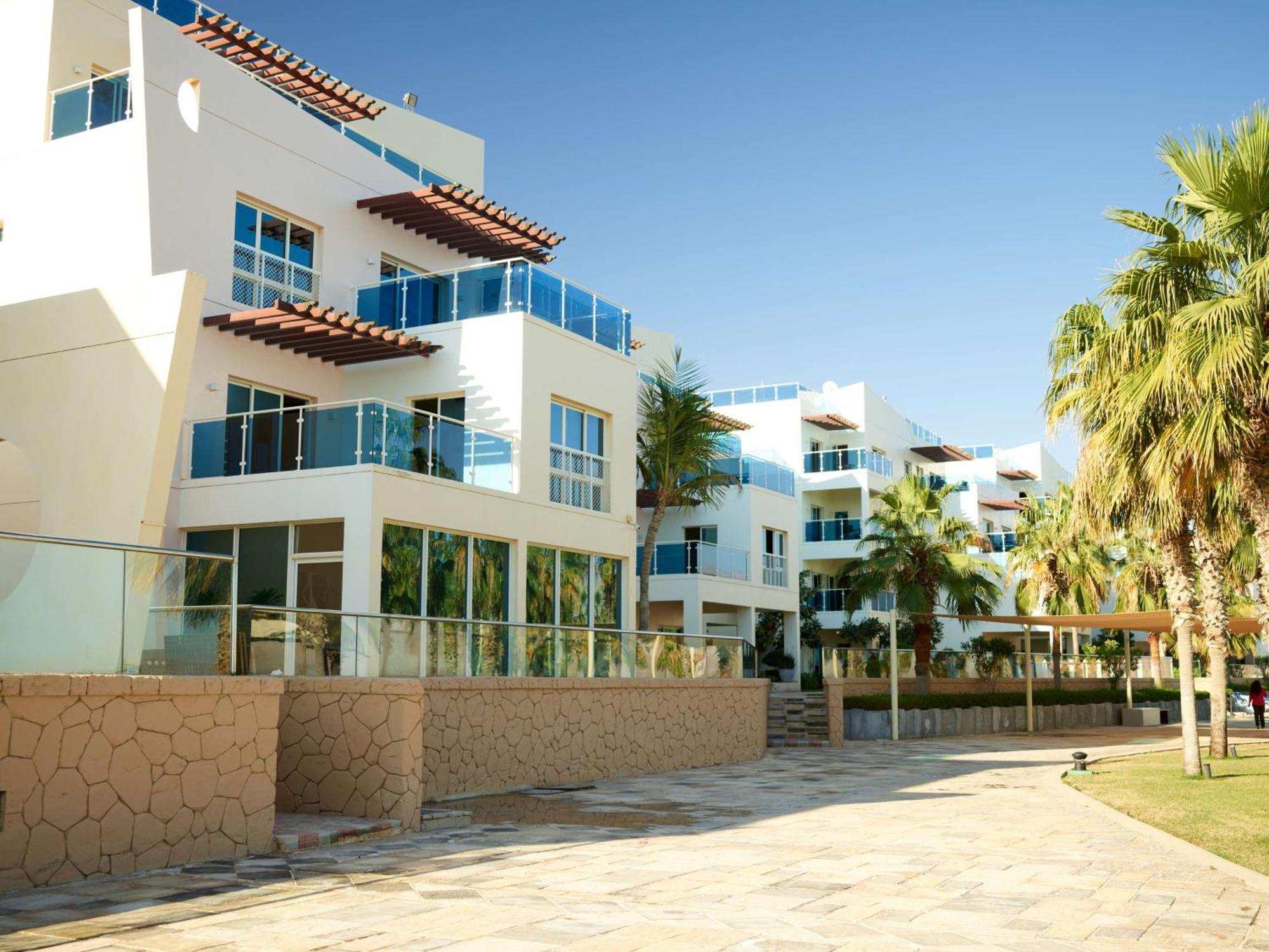 Radisson Blu Resort, Fujairah Buitenkant foto Residential villas in Jumeirah