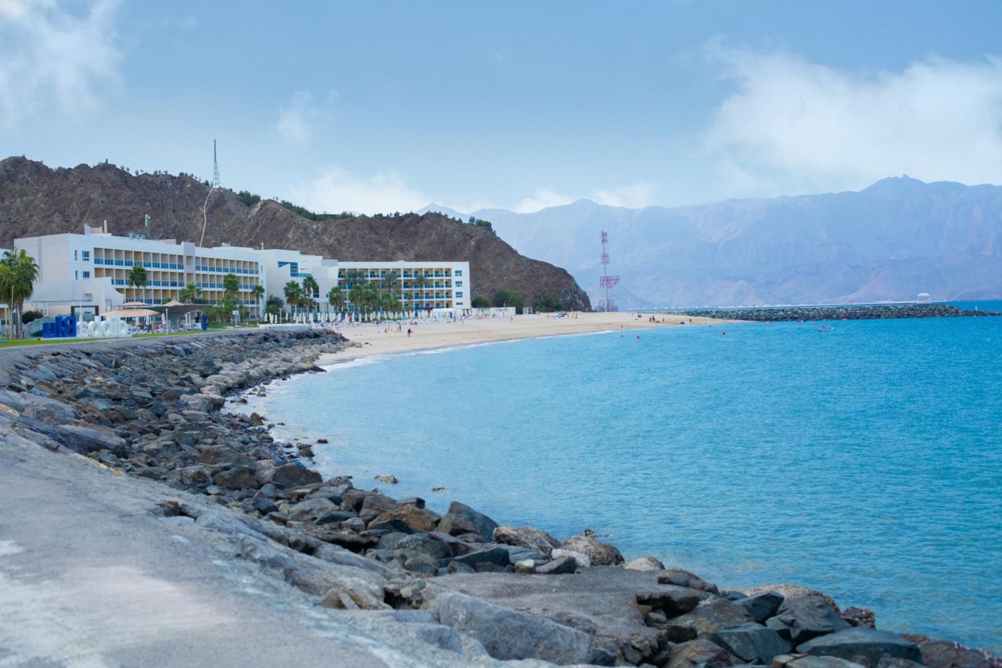 Radisson Blu Resort, Fujairah Buitenkant foto Al-Barka beach