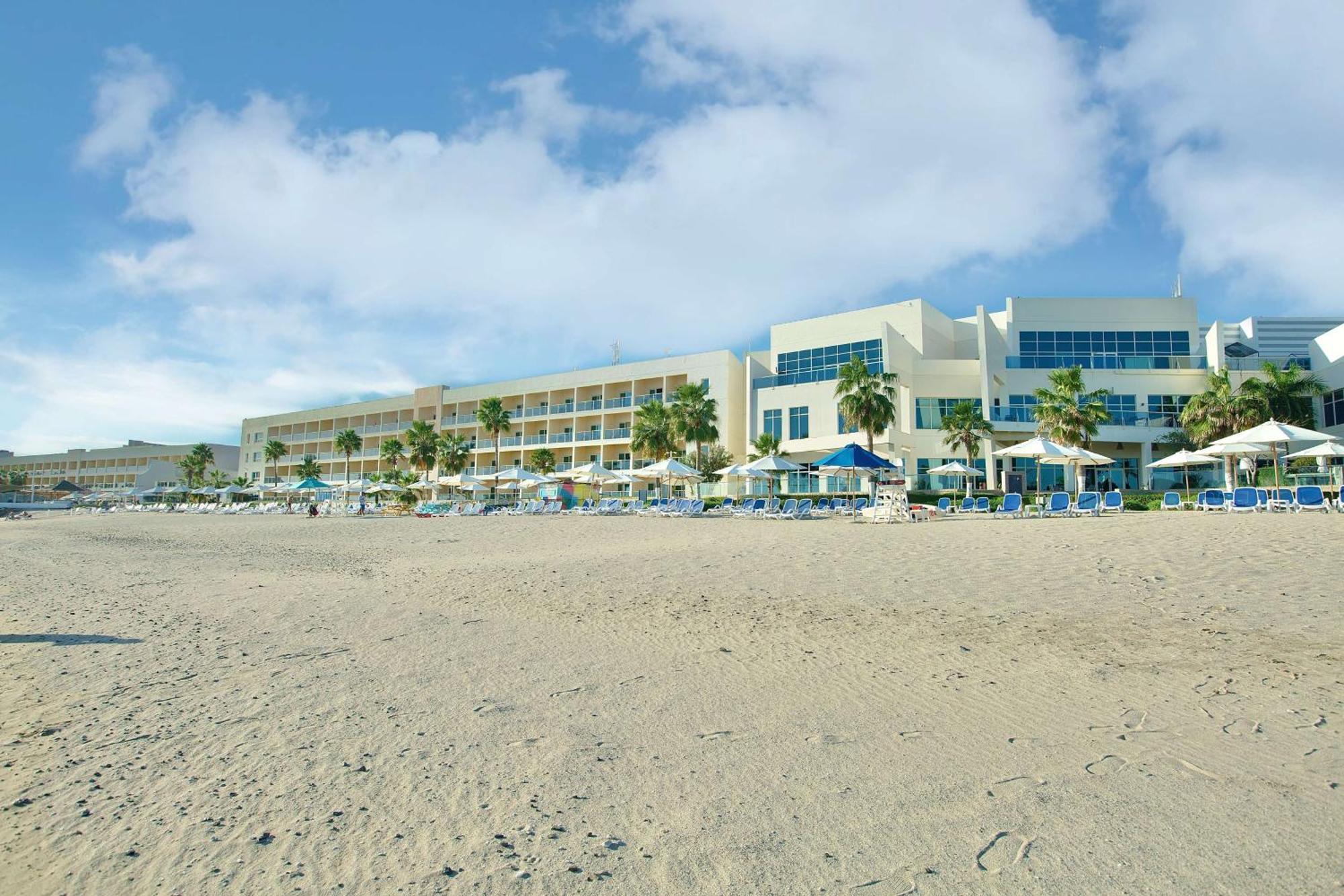 Radisson Blu Resort, Fujairah Buitenkant foto The Atlantis Paradise Island Resort