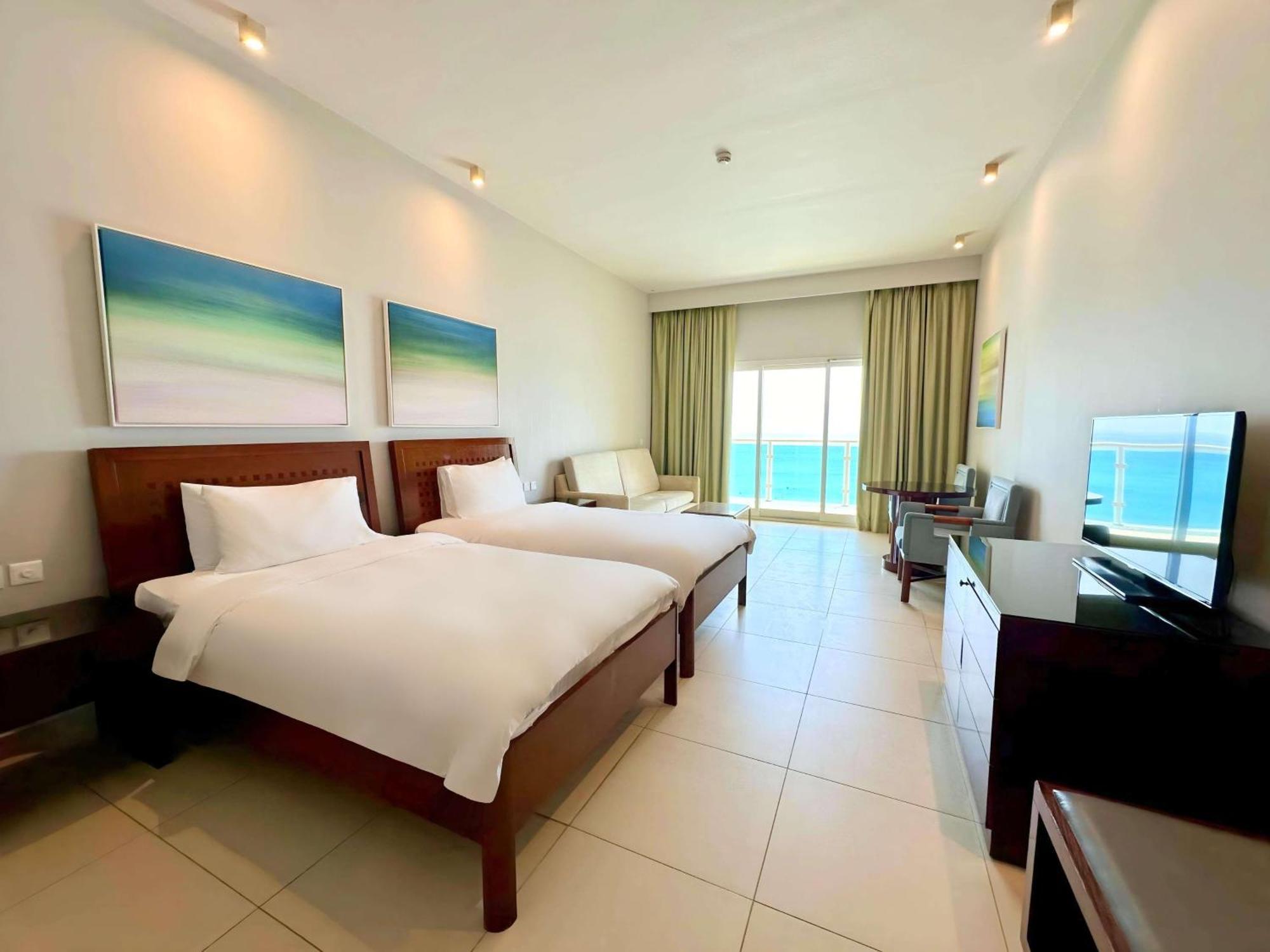 Radisson Blu Resort, Fujairah Buitenkant foto Deluxe Room